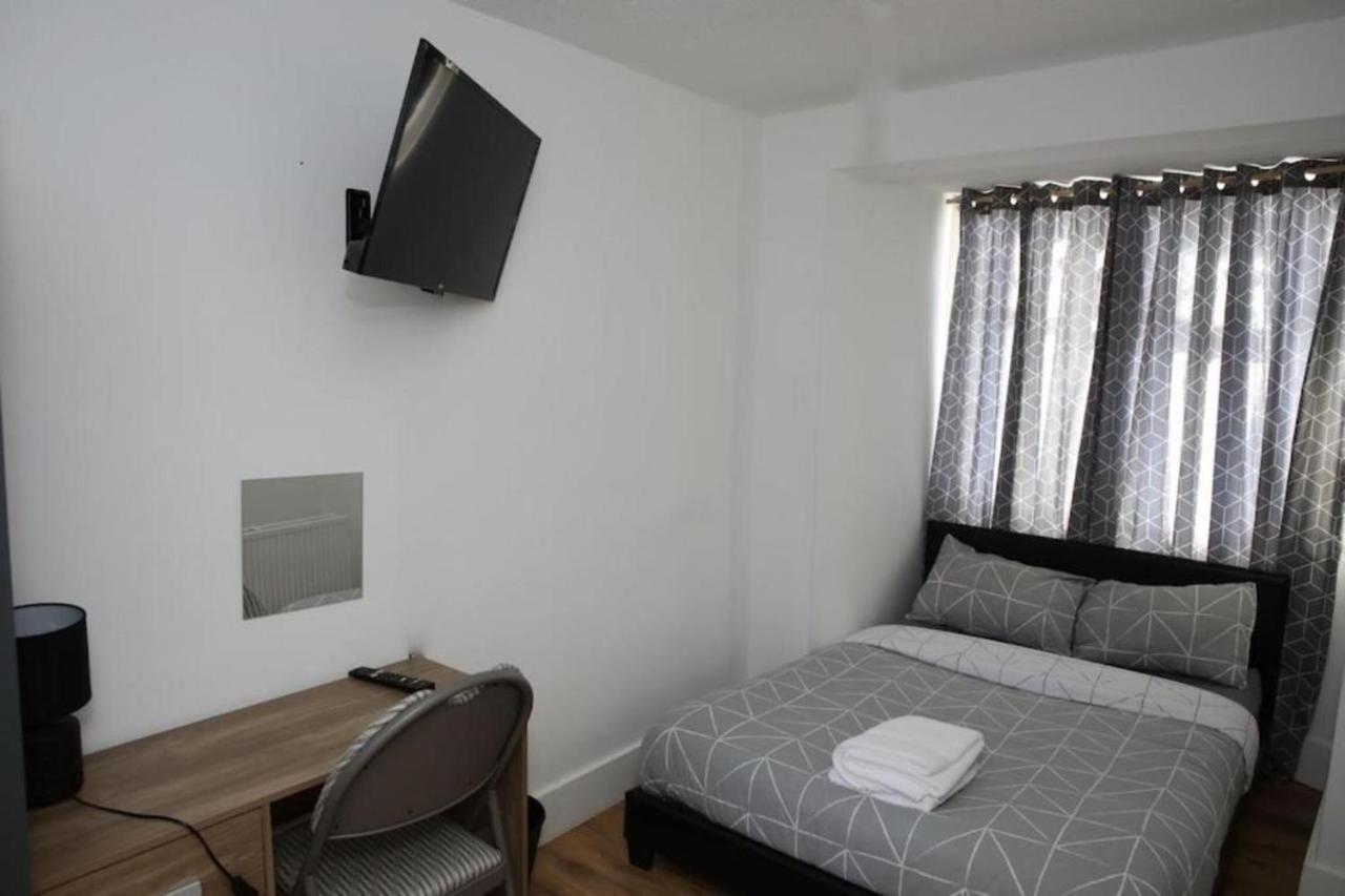 Oyo Timi Holiday Homes London Eksteriør billede