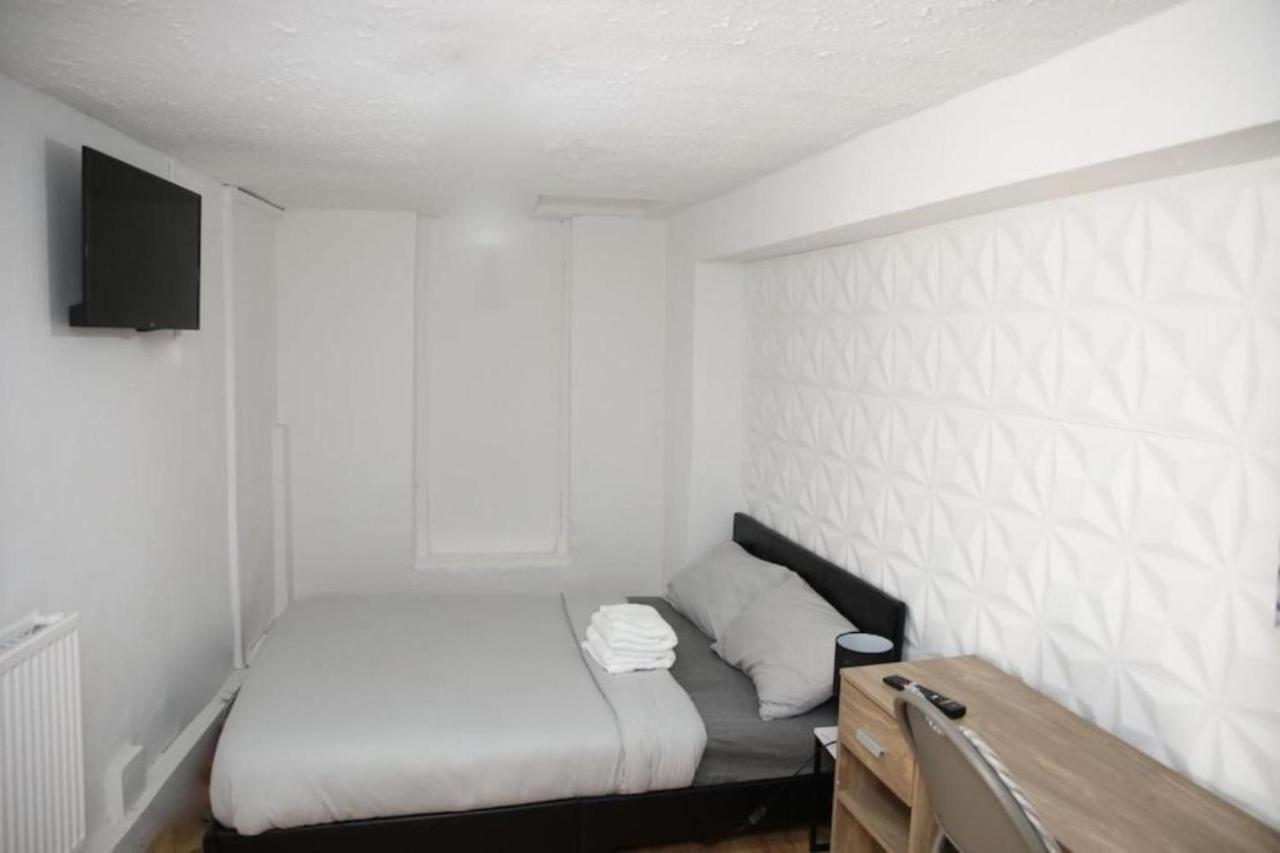 Oyo Timi Holiday Homes London Eksteriør billede