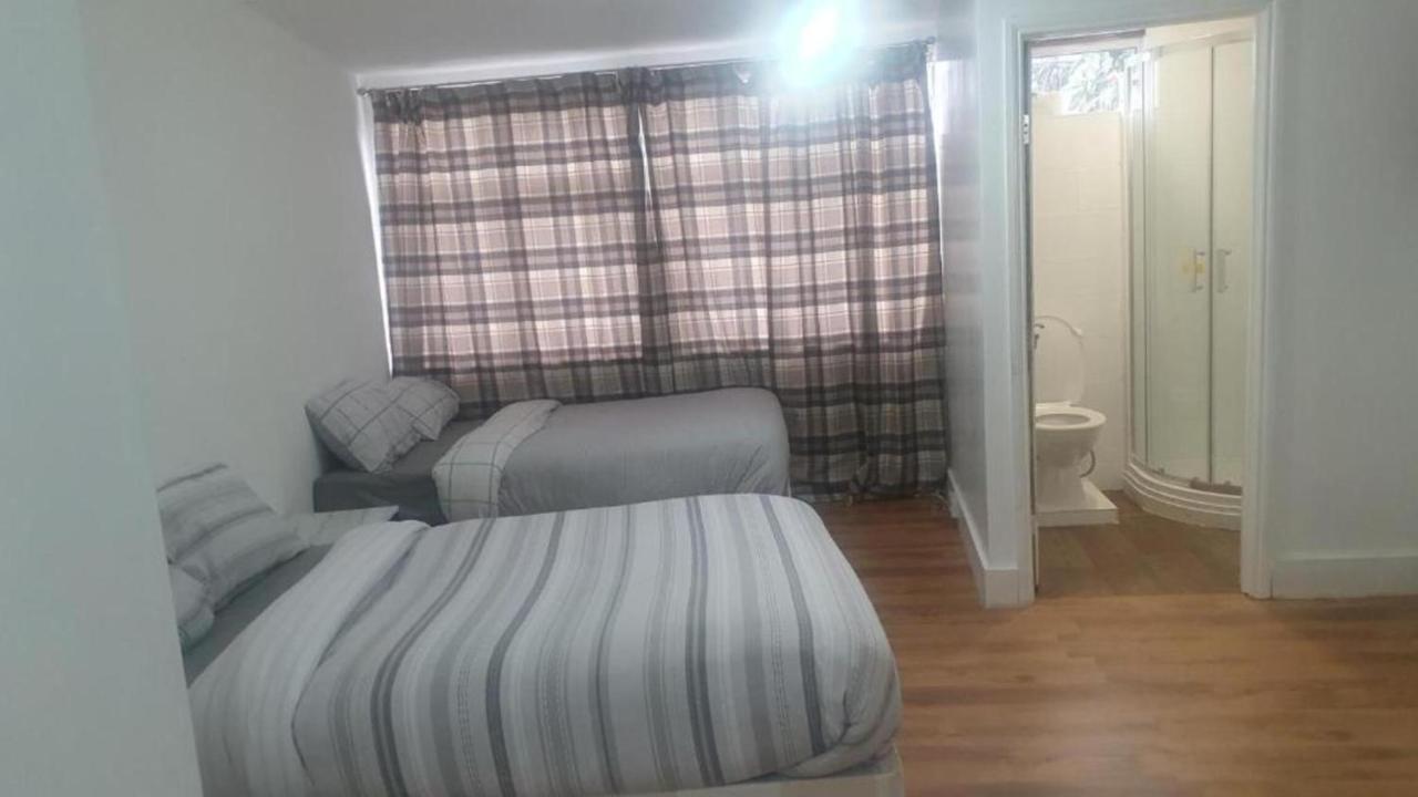 Oyo Timi Holiday Homes London Eksteriør billede