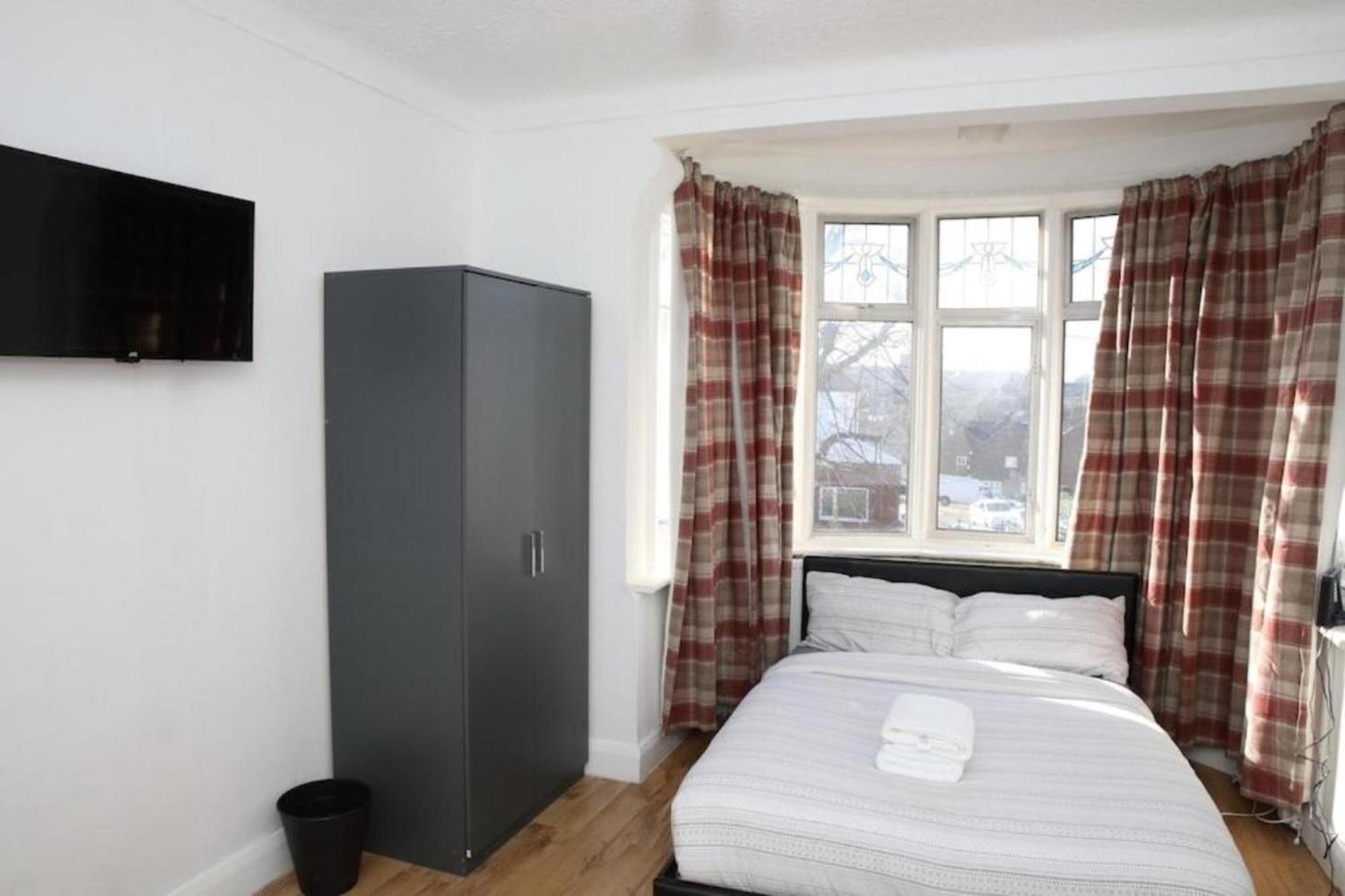 Oyo Timi Holiday Homes London Eksteriør billede